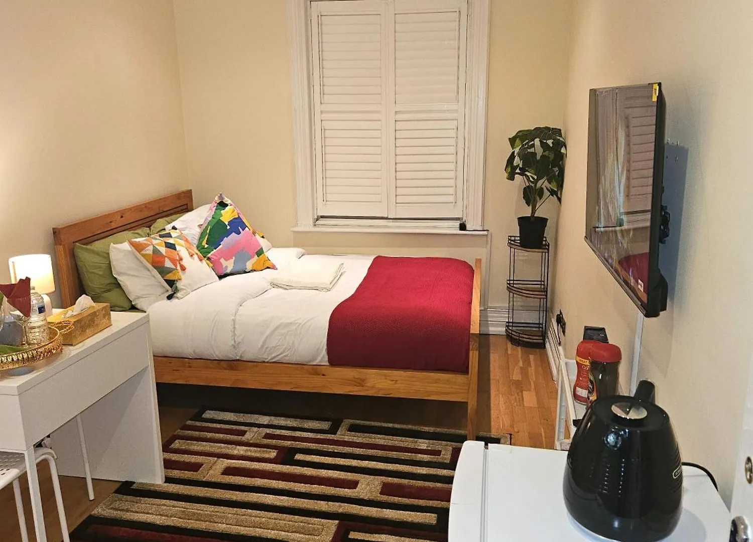 London Heathrow Glamour Mansion House Uxbridge Guest house