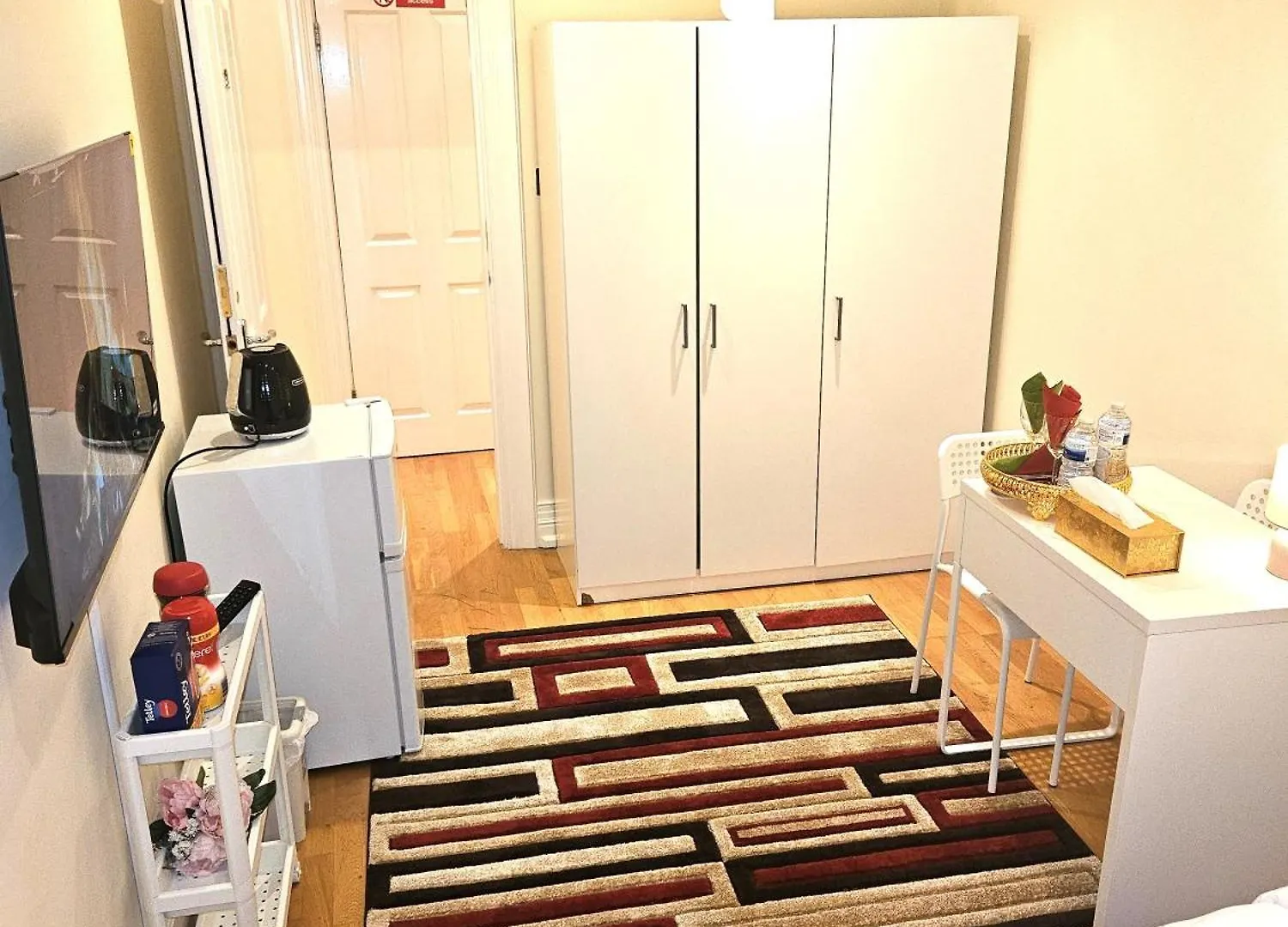Guest house London Heathrow Glamour Mansion House Uxbridge United Kingdom