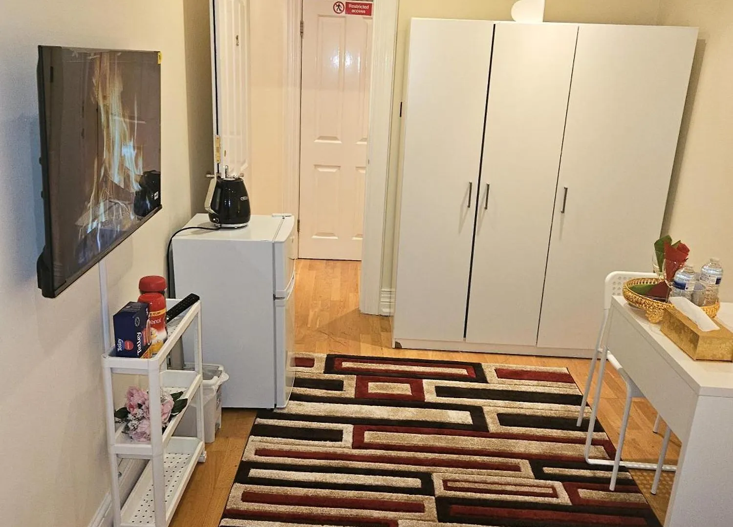 London Heathrow Glamour Mansion House Uxbridge United Kingdom