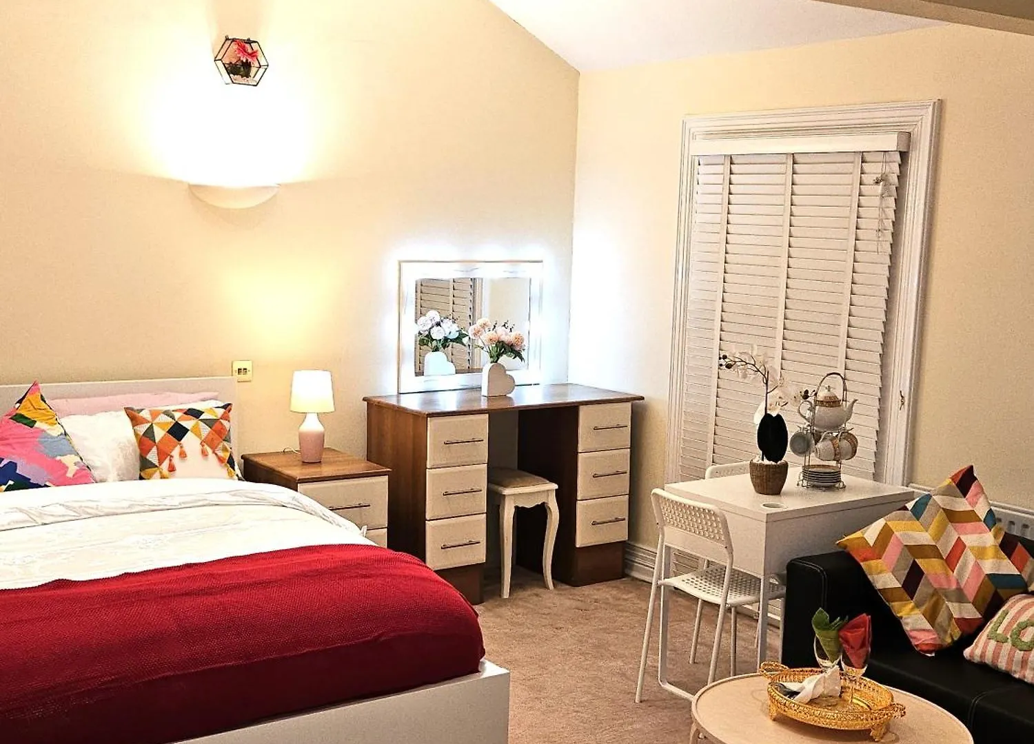 London Heathrow Glamour Mansion House Uxbridge Guest house